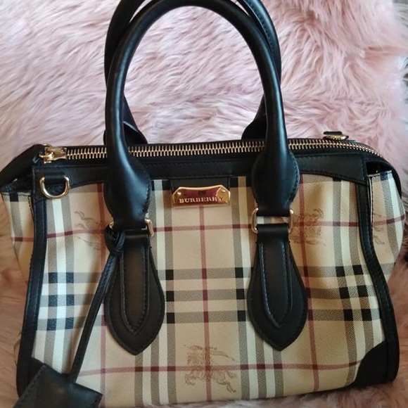 🎈SOLD🎈 Authentic SM Gladstone Burberry tote - Picture 3 of 8